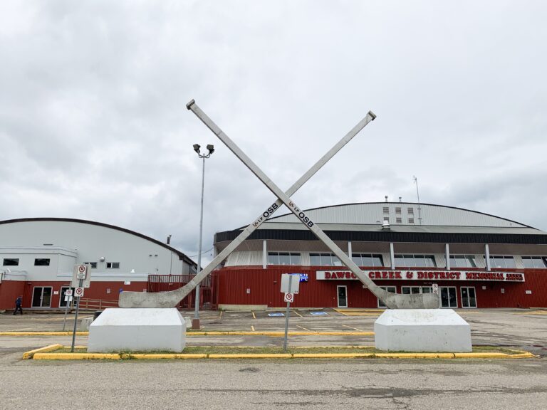 Dawson Creek city council votes to waive license fee for ATM in Memorial Arena